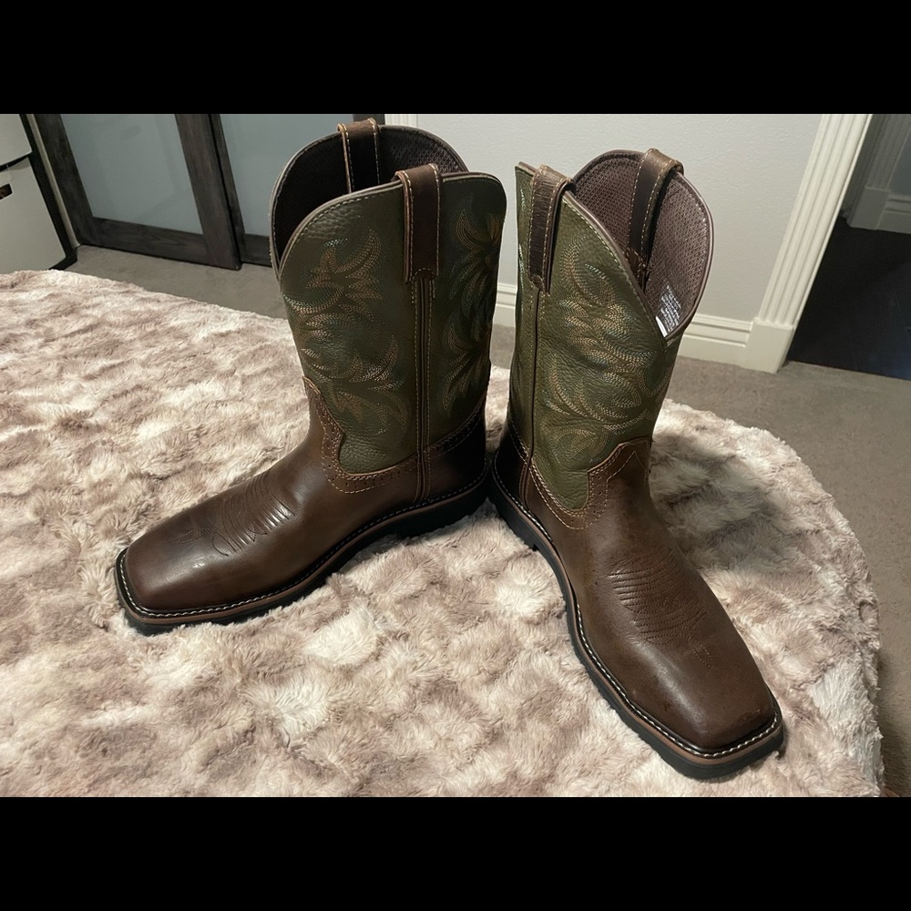 Justin Steel toe boot size 13D. Worn 1 time for a wedding.